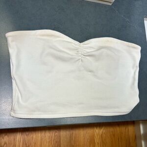 WHITE CROPPED TUBE TOP W/ RUCHED FRONT!
